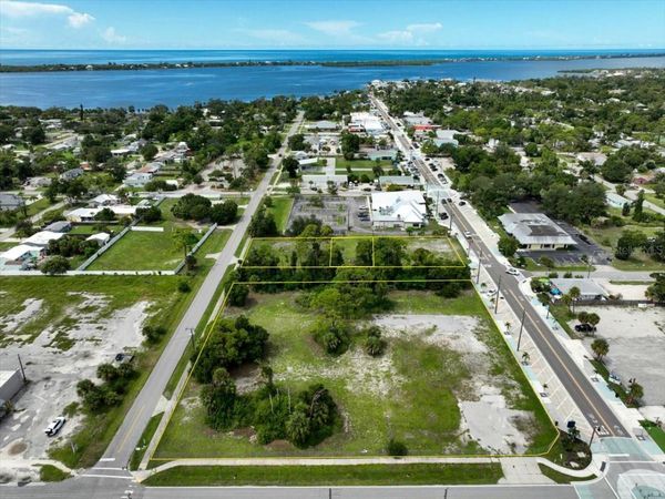 201 W DEARBORN STREET, ENGLEWOOD, FL 34223