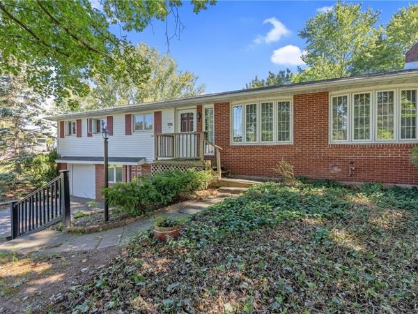7878 Dewitt Drive, Baldwinsville, NY 13027