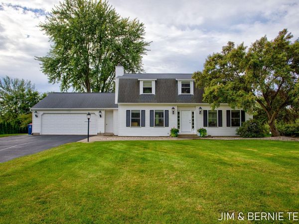 310 W 48th Street, Holland, MI 49423