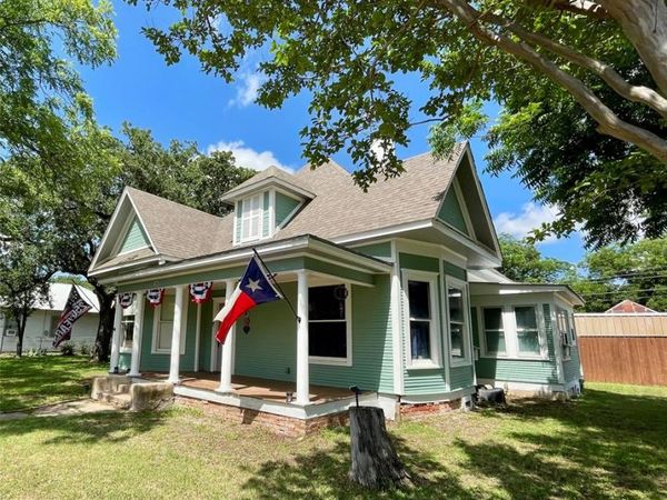 200 N Avenue C, Cross Plains, TX 76443