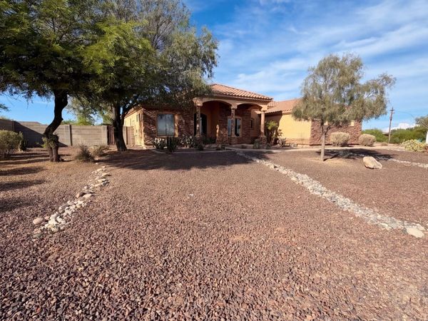 16806 W DOVE WING Way, Surprise, AZ 85387