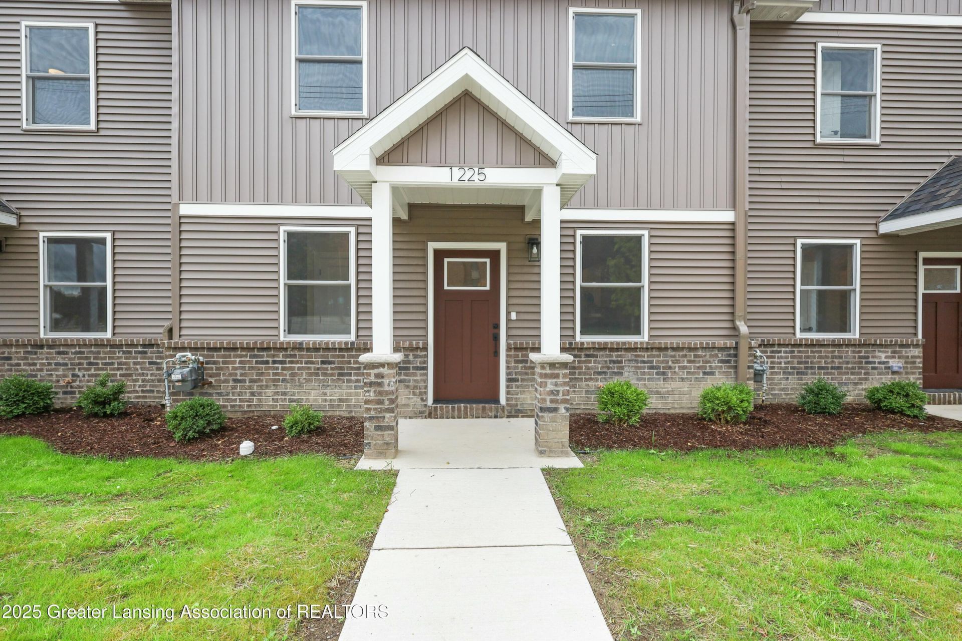 1225 W Saginaw Street, Lansing, MI 48915 Main Photo