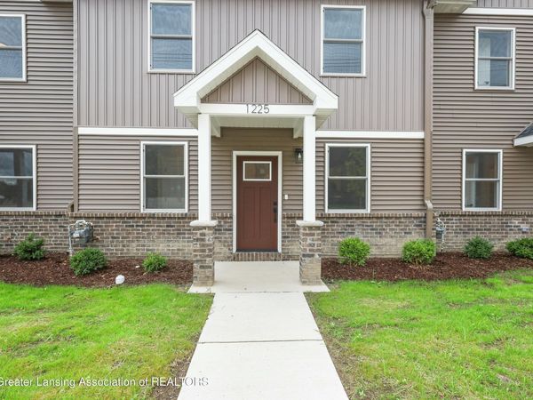 1225 W Saginaw Street, Lansing, MI 48915