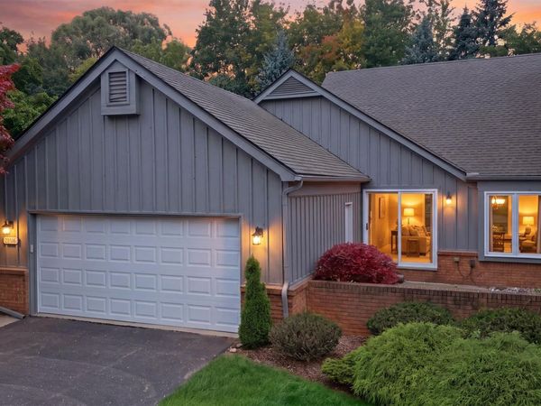 28516 Venice Circle , Farmington Hills, Mi 48334