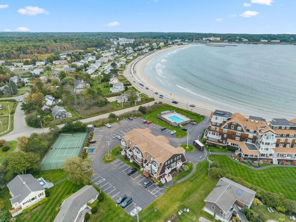 143 Beach Avenue, Unit 205, Kennebunk, ME 04043