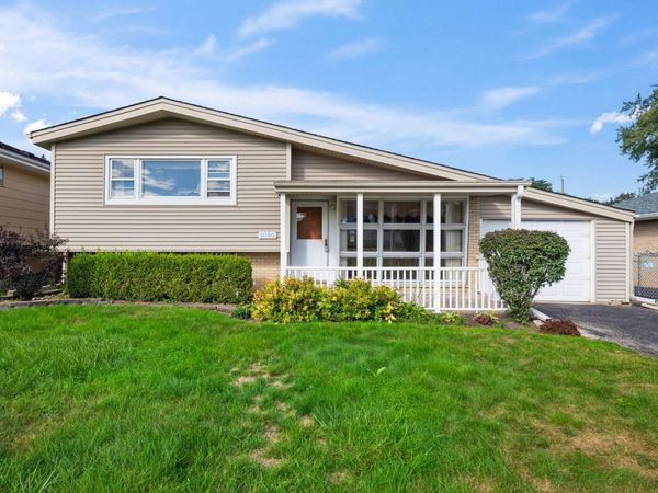 1080 Perda Lane, Des Plaines, IL 60016