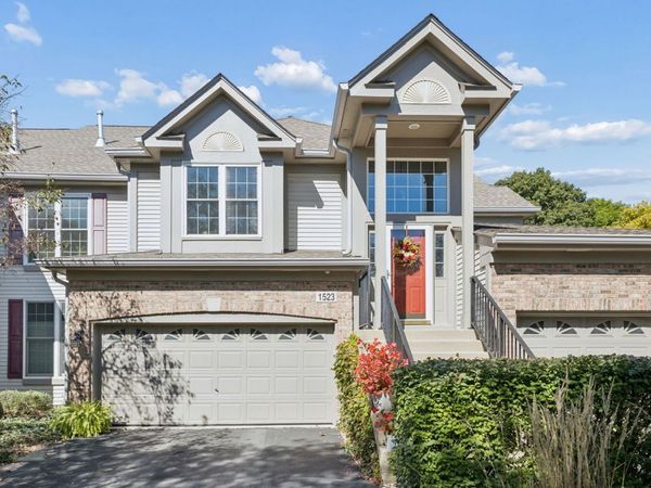 1523 Orchard Circle, Naperville, IL 60565