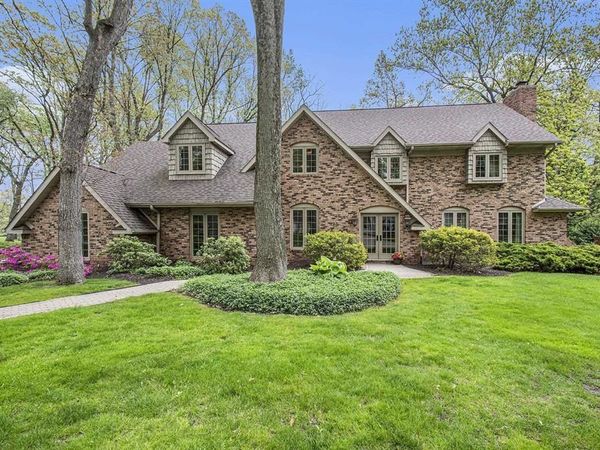51086 Woodcliff Court, Granger, IN 46530