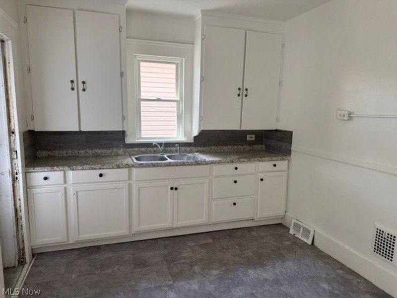 4019 Memphis Avenue, Cleveland, OH 44109 Photo 4