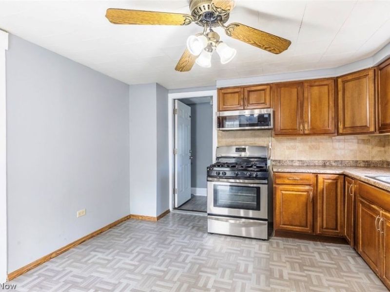 3577 W 46, Cleveland, OH 44102 Photo 8