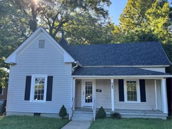 924 Dillard Street , Greensboro, NC 27403