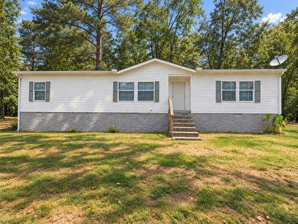 225 Pineview Rd , Linden, TN 37096