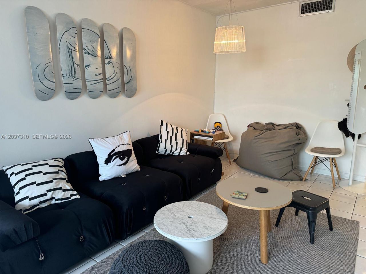 2899 Collins Ave, Unit 425, Miami Beach, FL 33140 Photo