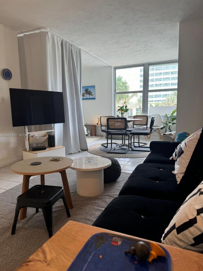2899 Collins Ave, Unit 425, Miami Beach, FL 33140 Photo