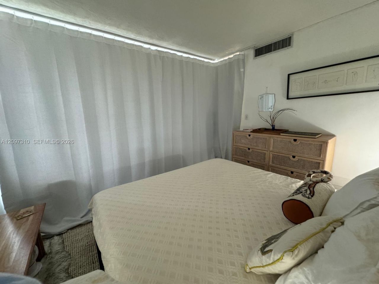 2899 Collins Ave, Unit 425, Miami Beach, FL 33140 Photo