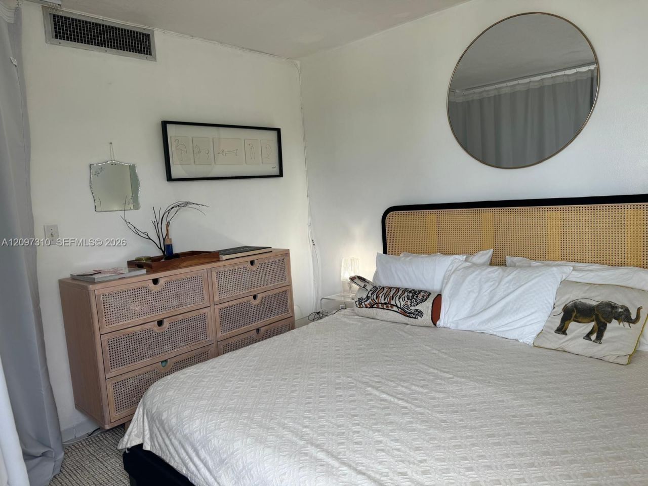 2899 Collins Ave, Unit 425, Miami Beach, FL 33140 Photo
