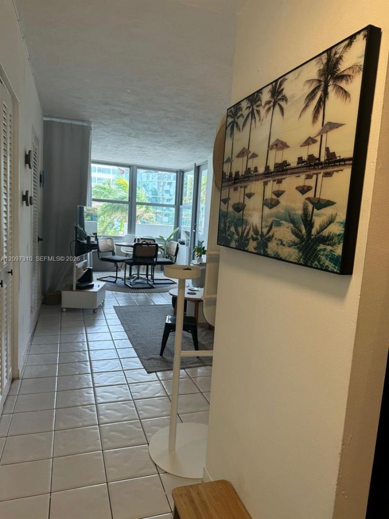 2899 Collins Ave, Unit 425, Miami Beach, FL 33140 Photo