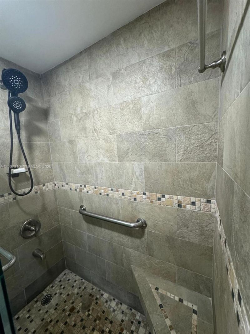 2899 Collins Ave, Unit 425, Miami Beach, FL 33140 Photo