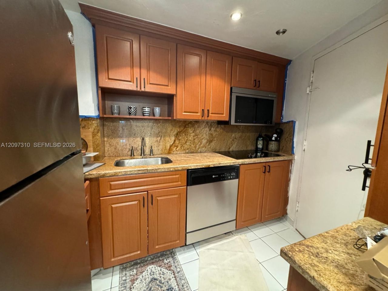 2899 Collins Ave, Unit 425, Miami Beach, FL 33140 Photo
