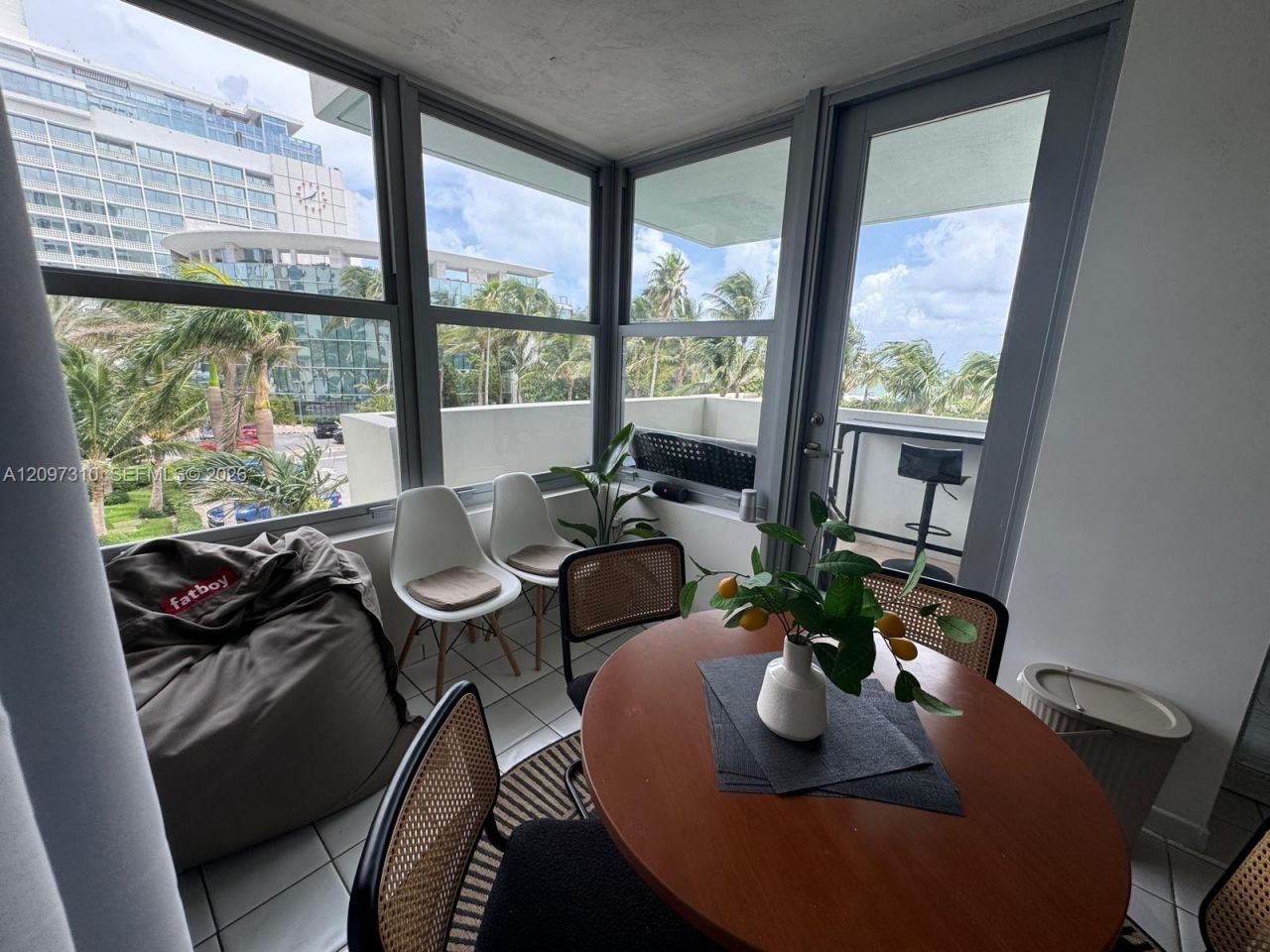 2899 Collins Ave, Unit 425, Miami Beach, FL 33140 Photo