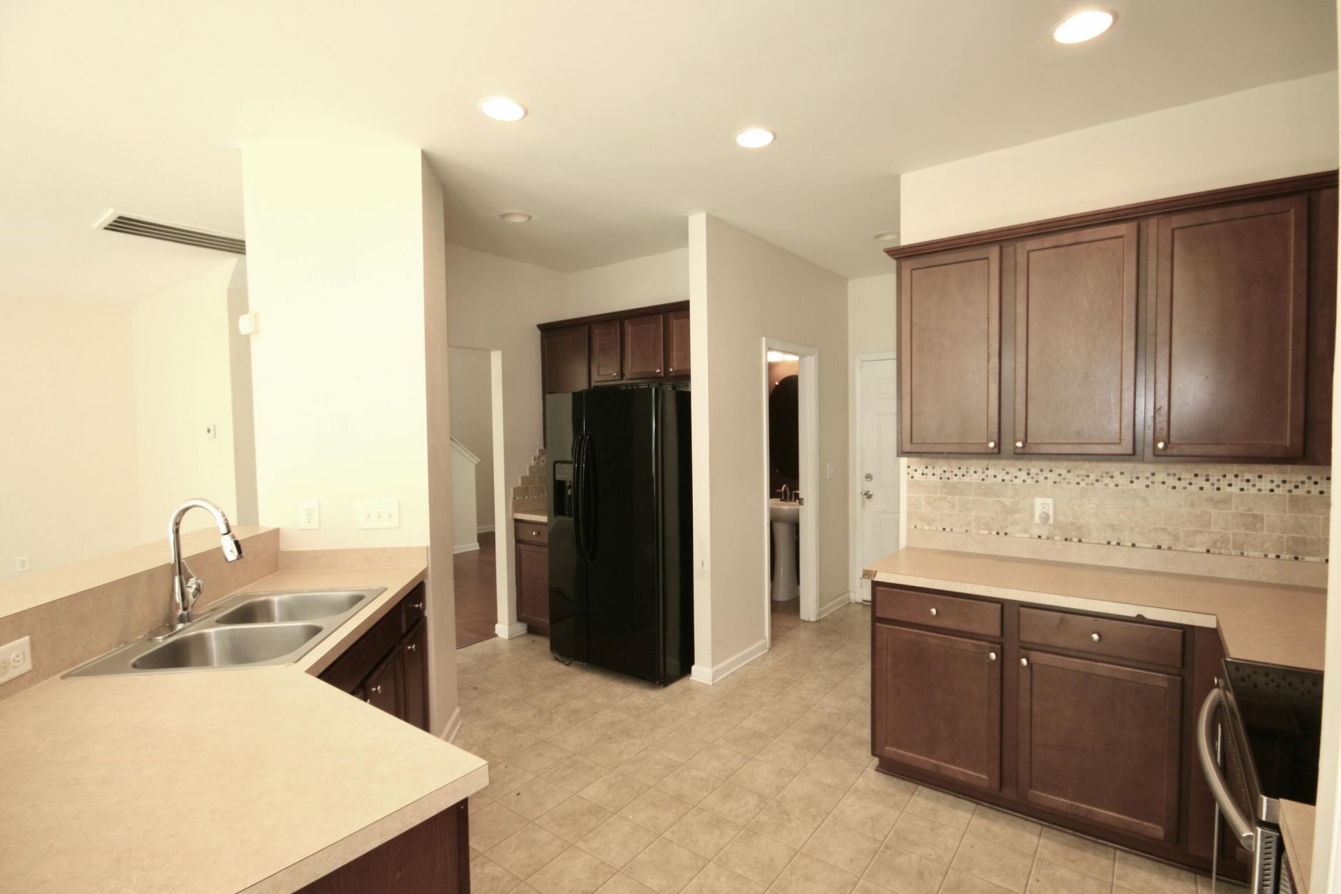 402 Rockville Road Photo 9
