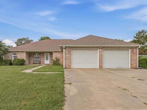 913 S Sutton Place , Kennett, MO 63857