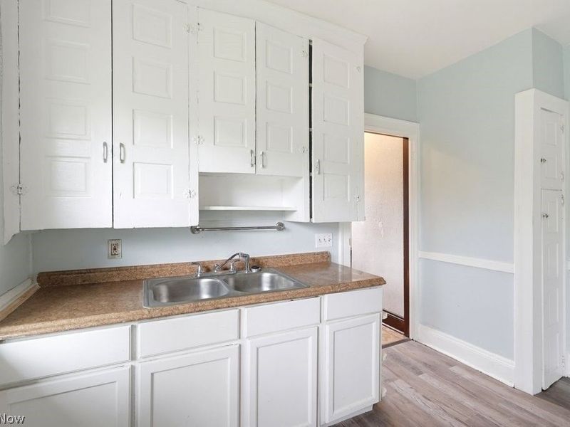 882 E 131st Street, Cleveland, OH 44108 Photo 15
