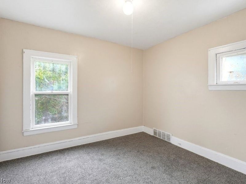 882 E 131st Street, Cleveland, OH 44108 Photo 18