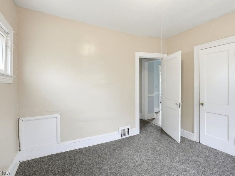 882 E 131st Street, Cleveland, OH 44108 Photo 19