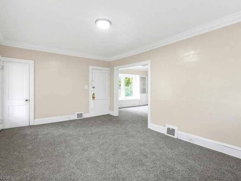 882 E 131st Street, Cleveland, OH 44108 Photo 8