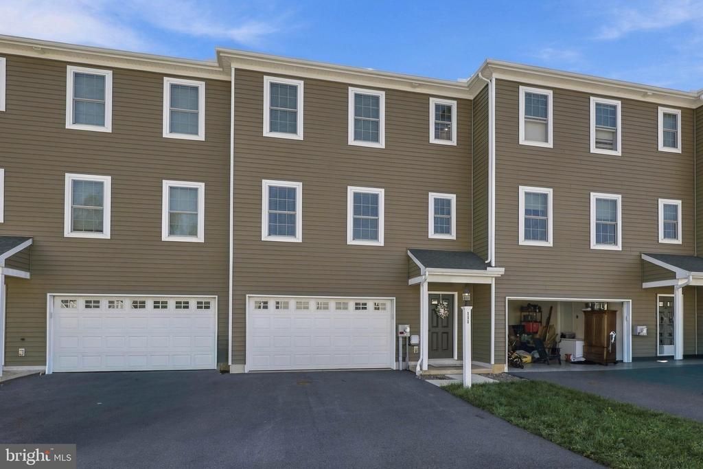 111 MEADOWBROOK LANE, NEW PROVIDENCE, PA 17560