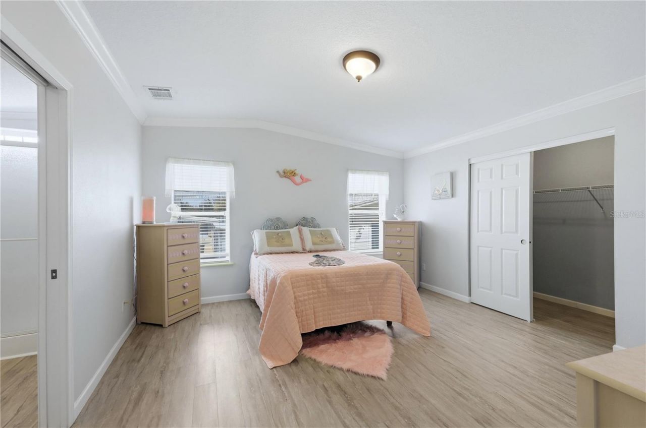 34 Bayview Drive, Bradenton, FL 34210 Photo