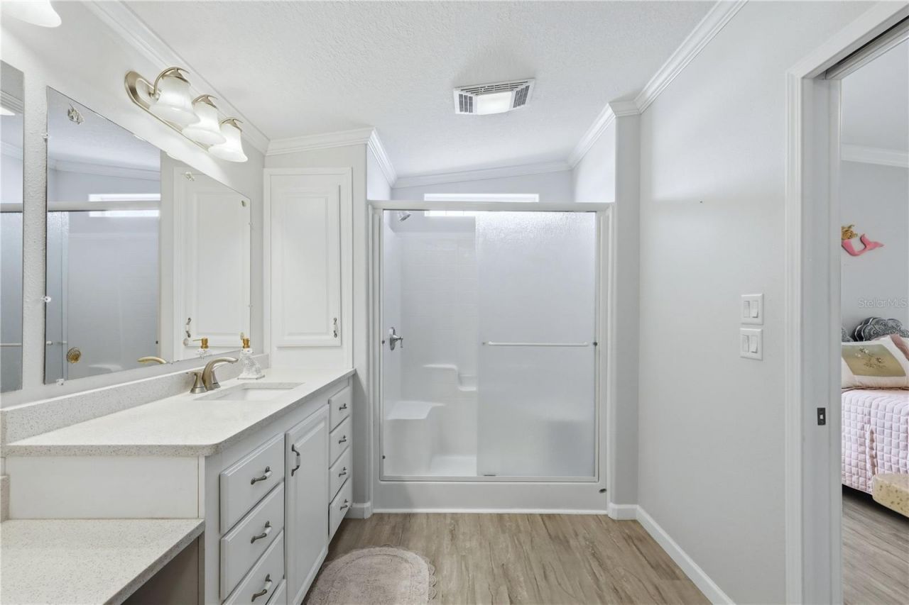 34 Bayview Drive, Bradenton, FL 34210 Photo