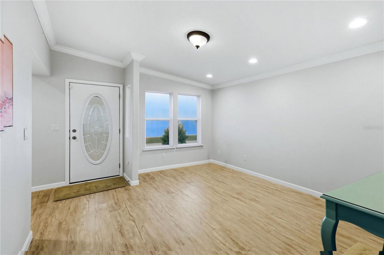 34 Bayview Drive, Bradenton, FL 34210 Photo