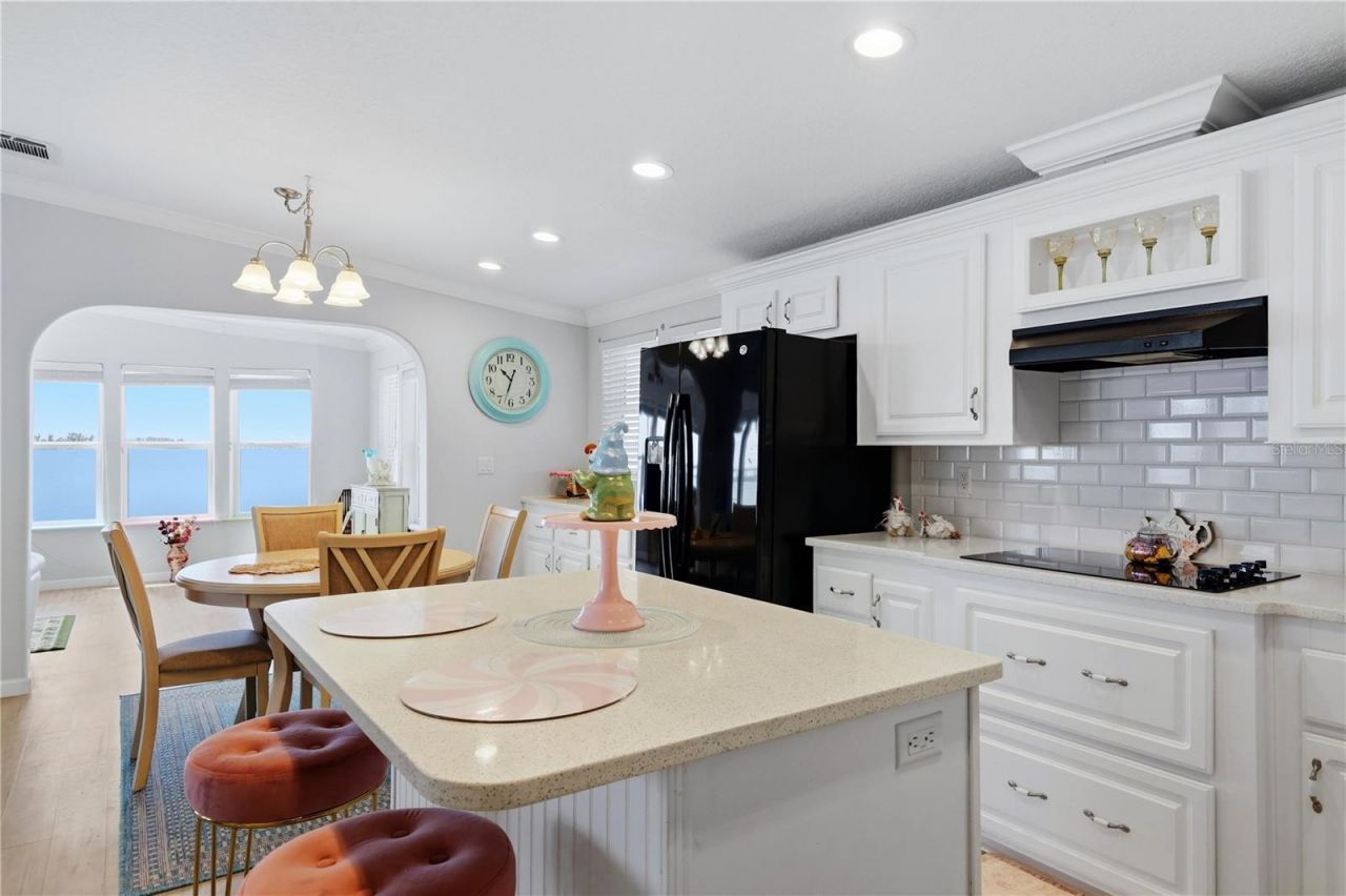 34 Bayview Drive, Bradenton, FL 34210 Photo