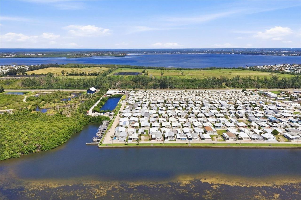 34 Bayview Drive, Bradenton, FL 34210 Photo