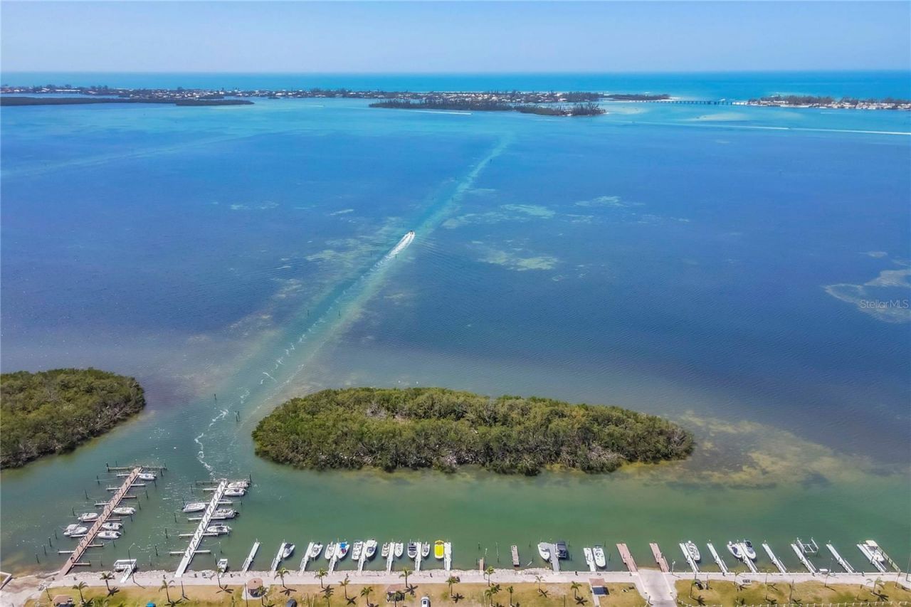 34 Bayview Drive, Bradenton, FL 34210 Photo