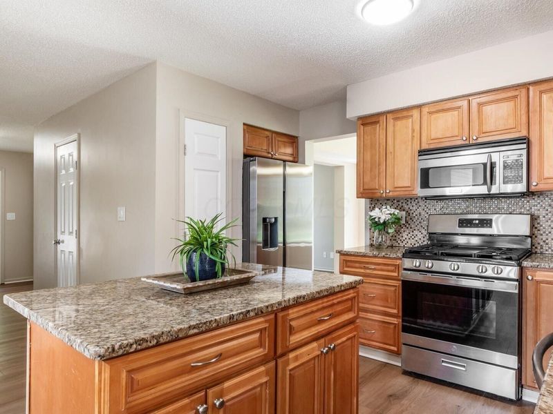 7565 Creekbend Drive, Pickerington, OH 43147 Photo 10