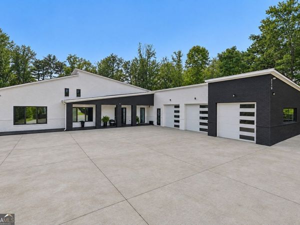 3240 Smithtown Rd, Suwanee, GA 30024