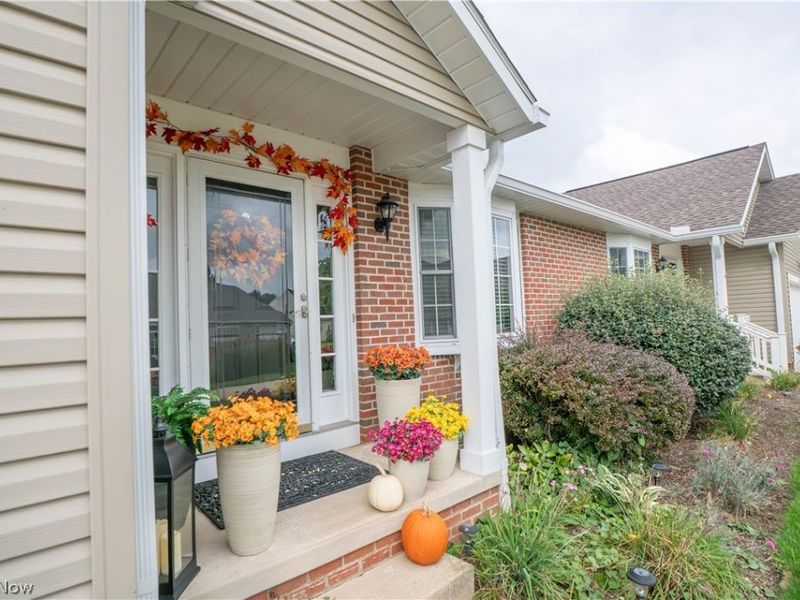 6788 Palmer Drive NW, Canton, OH 44718 Photo 2