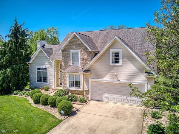 2942 Robert Gary Court, Medina, OH 44256