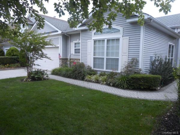 173 Hamlet Drive , Mount Sinai, NY 11766