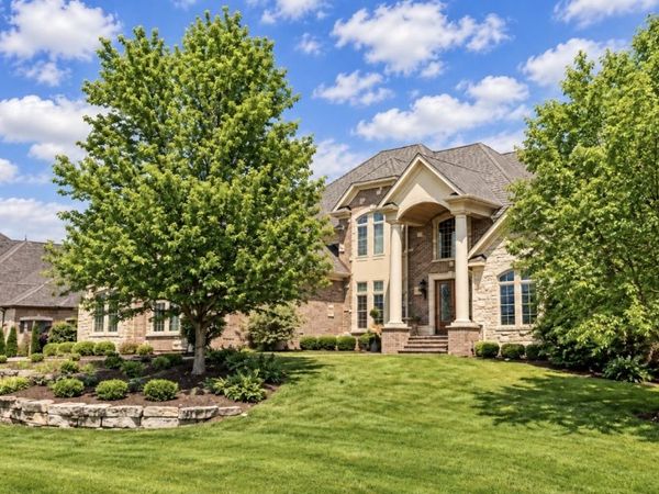 110 Forest Edge Drive, Palos Park, IL 60464