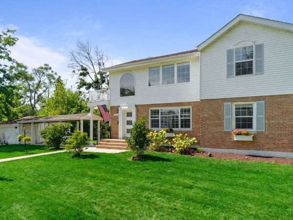 201 W Potomac Avenue , Lombard, IL 60148