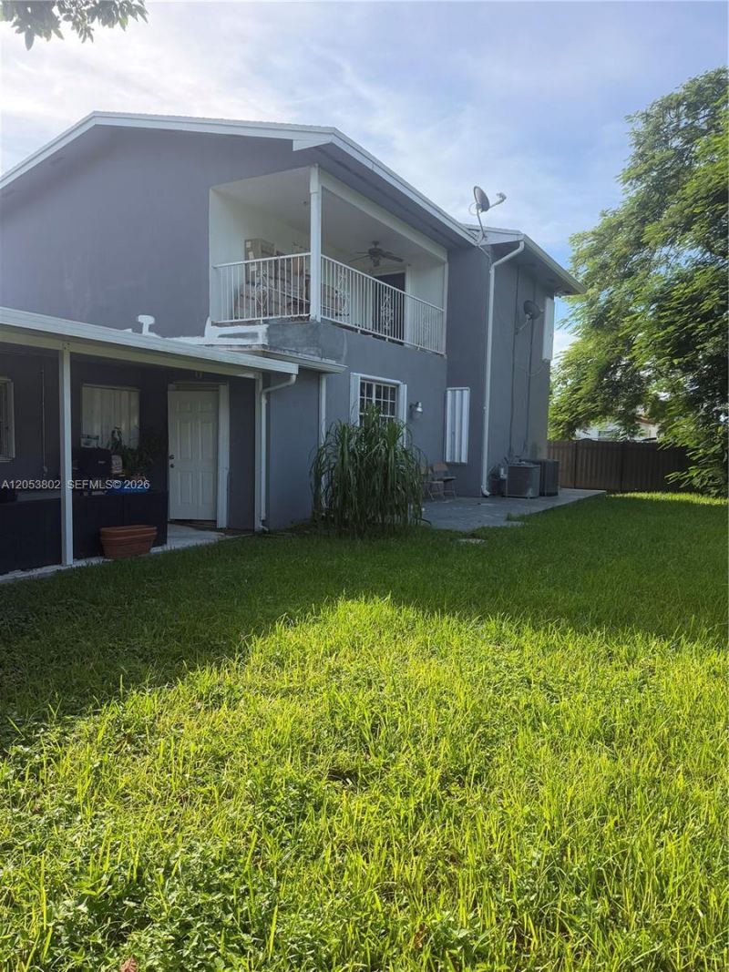440-442 SW 81st Ave, Miami, FL 33144 Photo