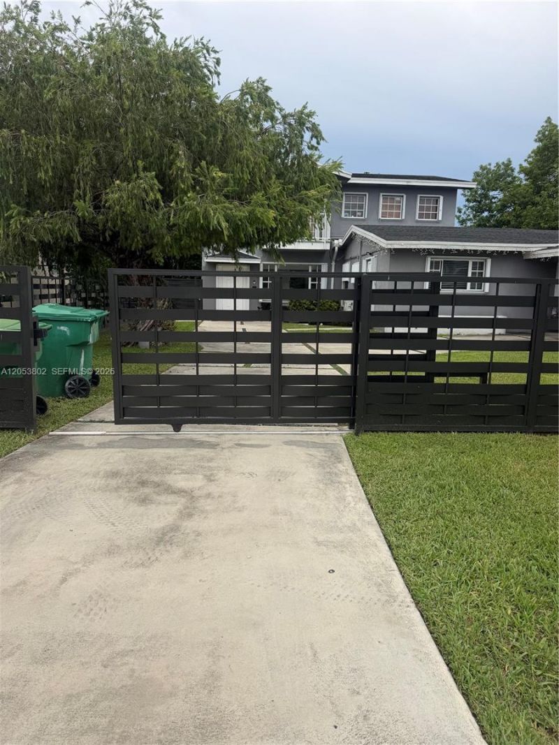 440-442 SW 81st Ave, Miami, FL 33144 Photo