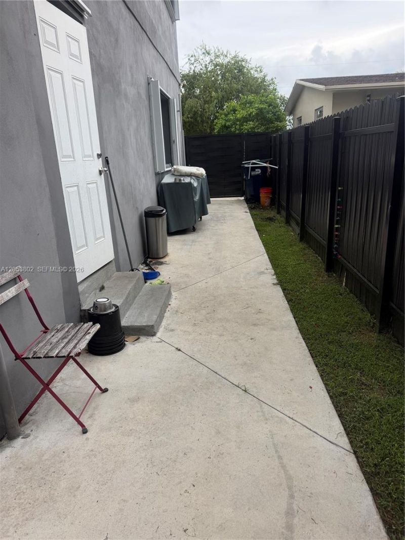440-442 SW 81st Ave, Miami, FL 33144 Photo