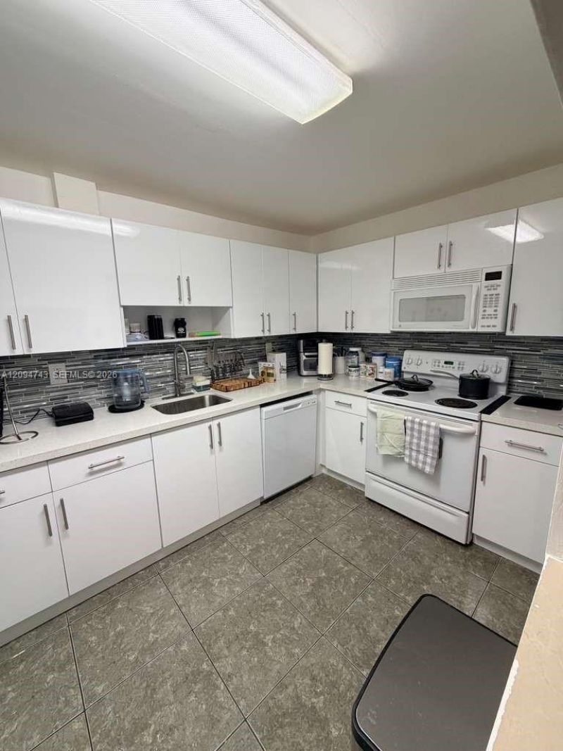 1470 NE 125th Ter, Unit 602, North Miami, FL 33161 Photo