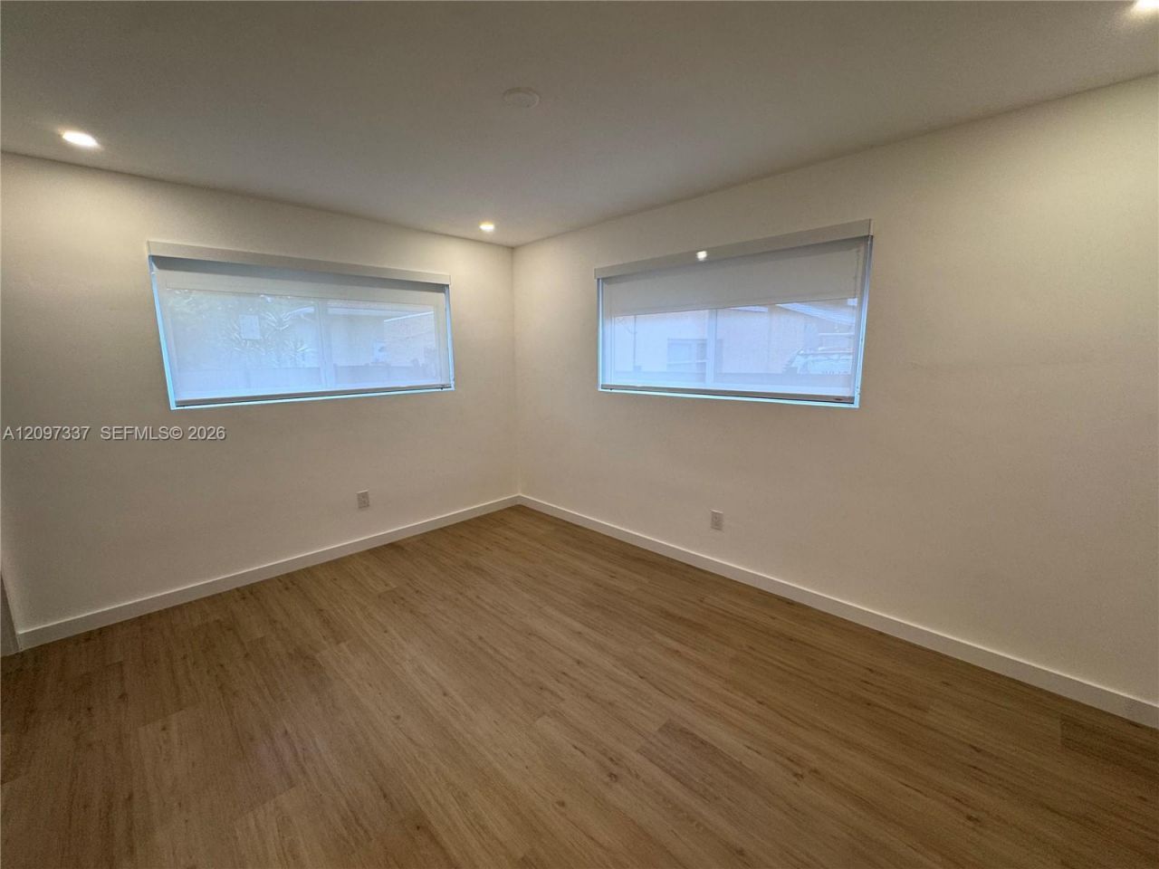 350 SW 17th Rd, Unit 350, Miami, FL 33129 Photo