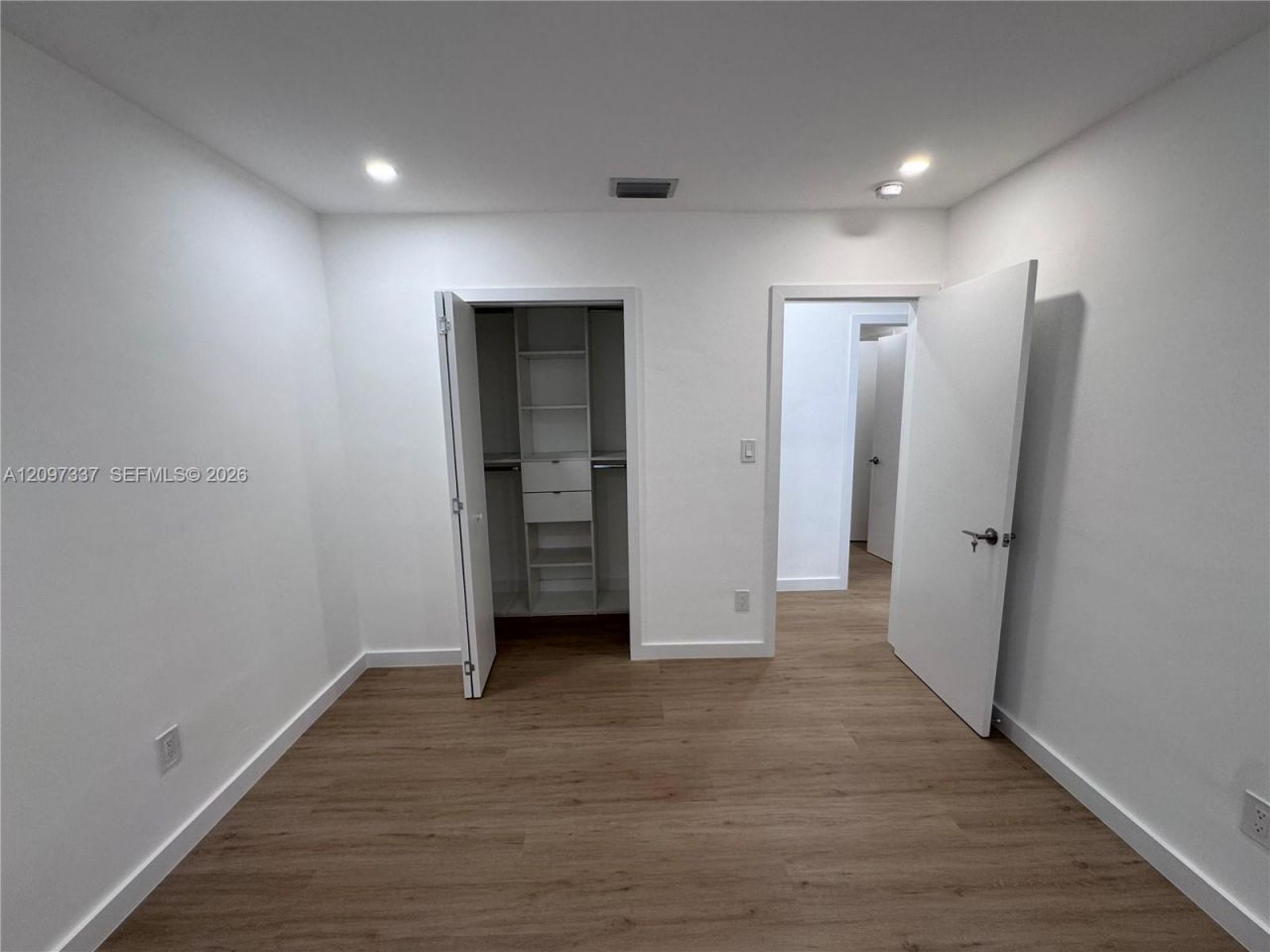 350 SW 17th Rd, Unit 350, Miami, FL 33129 Photo